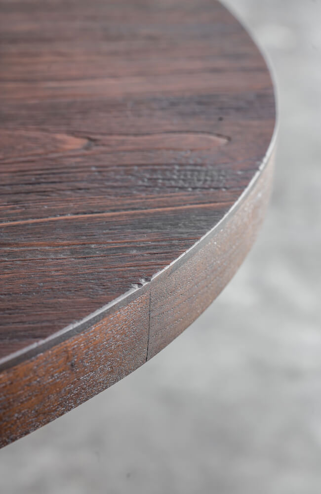 Mesa OV – a table in reclaimed teak by Heerenhuis